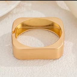 Chunky bangles